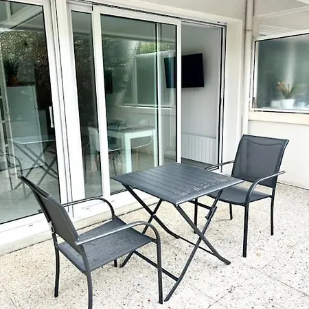 Διαμέρισμα Porte Oceane Spacieux Avec Parking Λα Ροσέλ